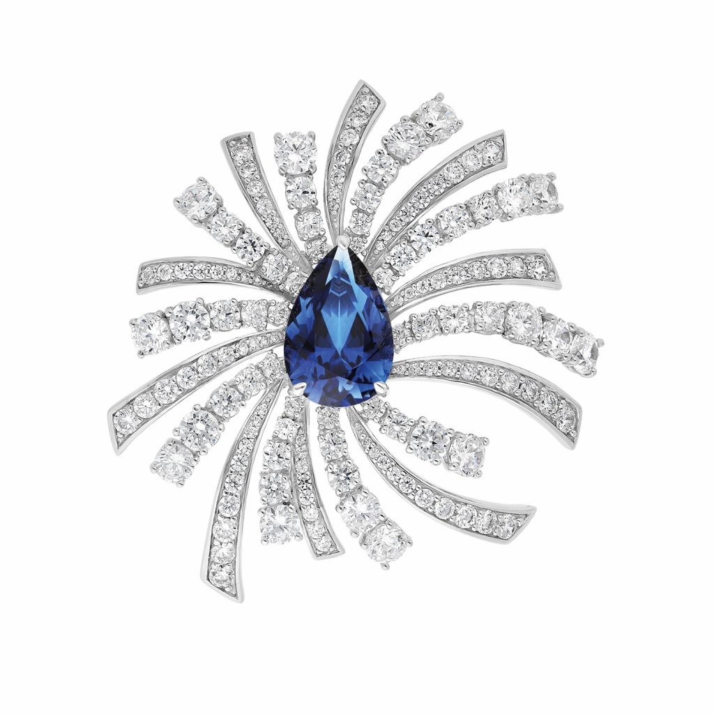 Bijoux packshot broche opera burmalite bleu saphire