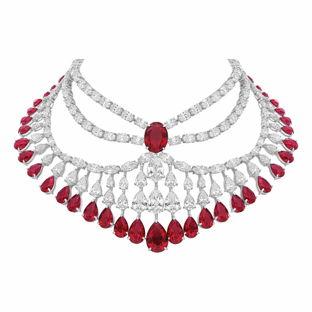 Bijoux packshot collier burmalite rubis